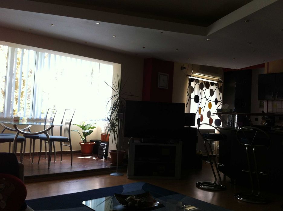 Apartament de vanzare - Aviatiei, 4 camere - 97mp