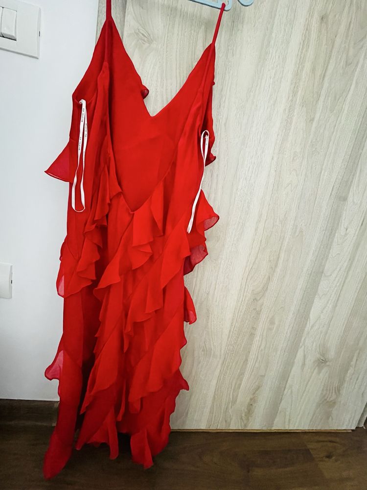 Rochie de searǎ,BSB,purtatǎ o singurǎ datǎ
