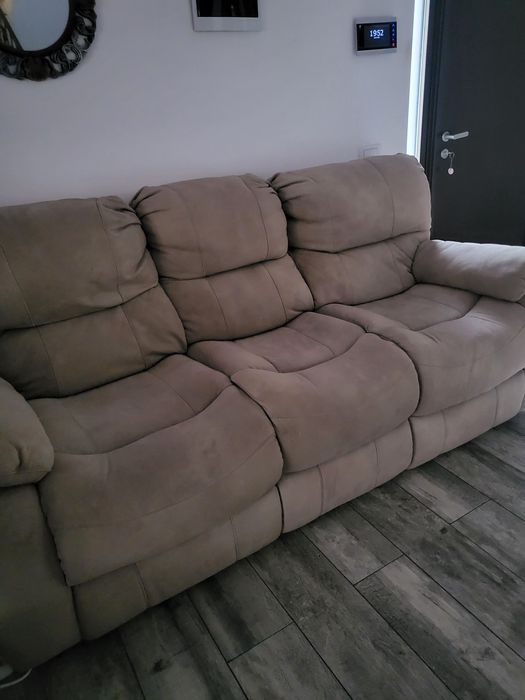 Canapea cu recliner manual