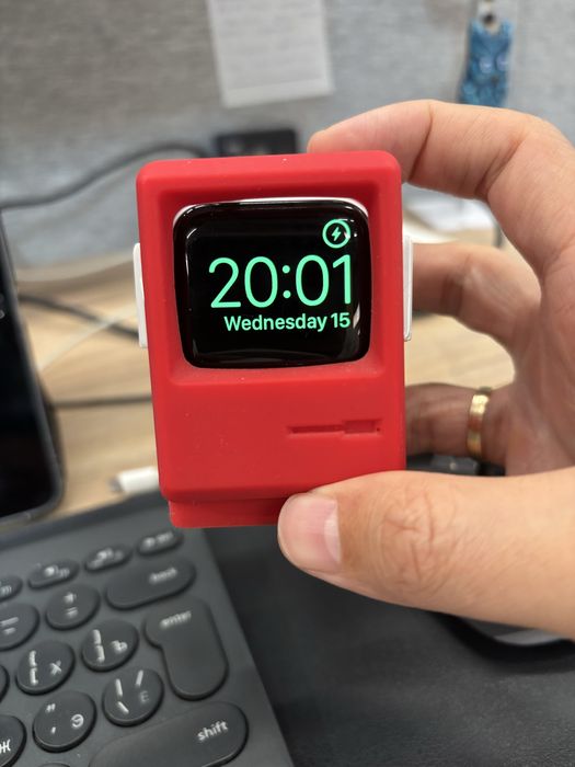 Apple Watch SE 1-го поколенич