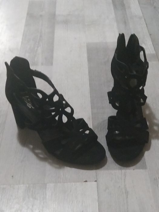 Pantofi cu toc gros sexy