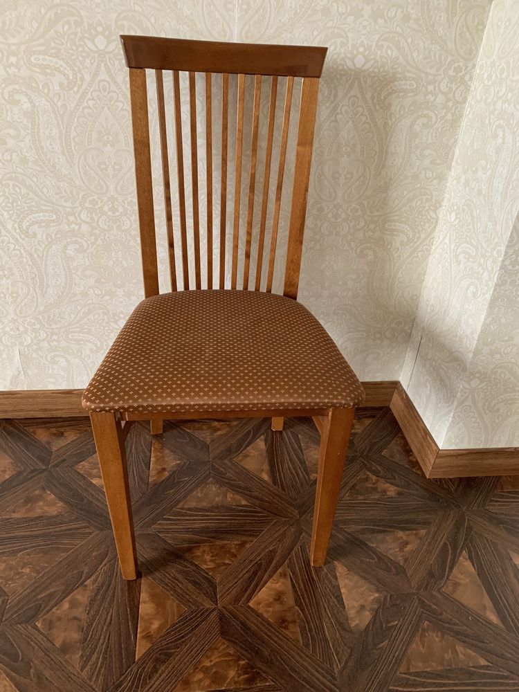 Продам 3прекрасных винтажных стула из чистого дерева