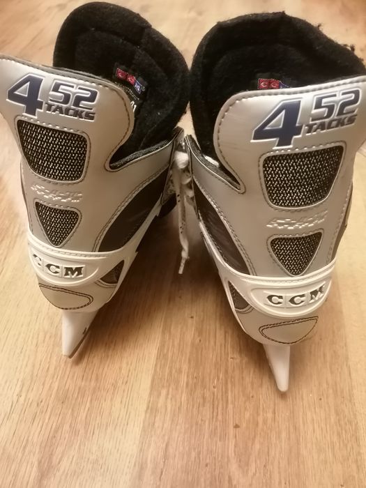 Patine hockey hochei CCM Tacks 4.52 bauer patinaj gheata