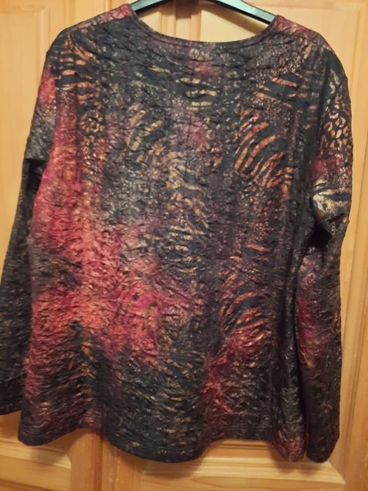 Bluza dama cu inserții aurii mărimea 48