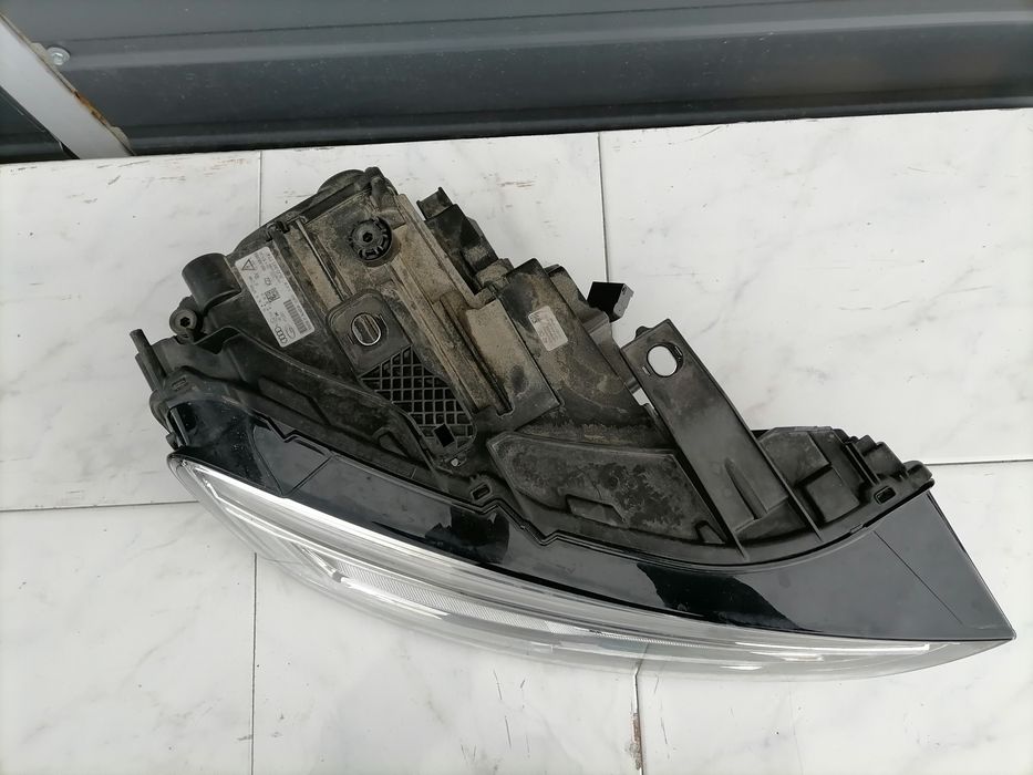 Far dreapta xenon +led  Audi Q3 8U facelift 8U0941774