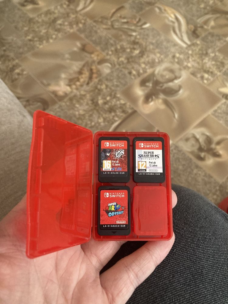 Nintendo switch lite син с калъф и игри