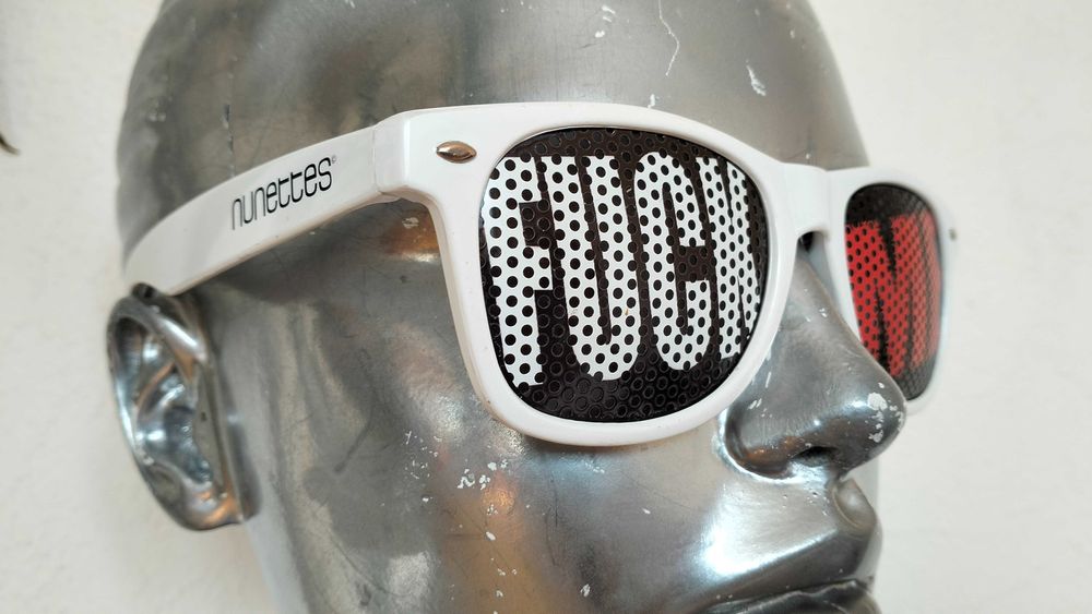 Парти очила "Fuck me"