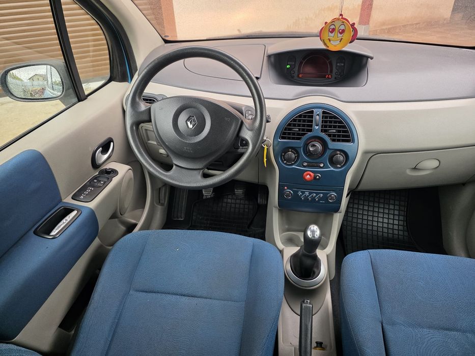 Vând Renault Modus 1.5 dci -90 cp