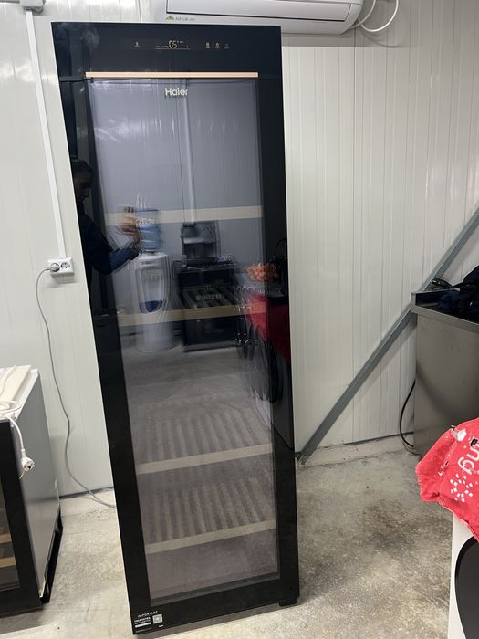 Охладител за вино Haier HWS236GDEH1