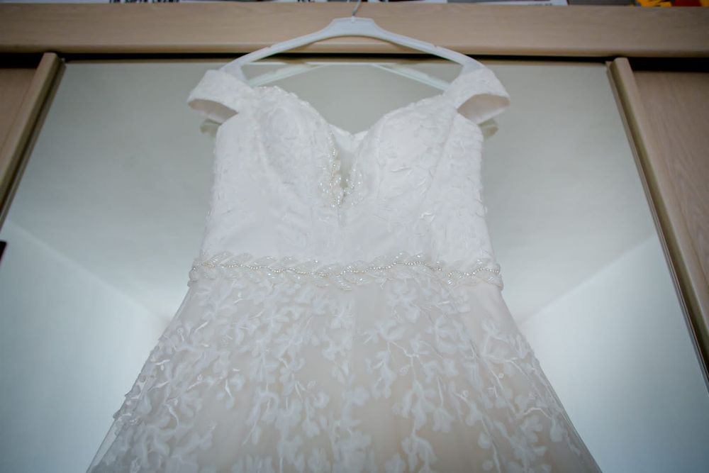 Vand rochie de mireasa!
Rochia a fost purtata o singura data, este int