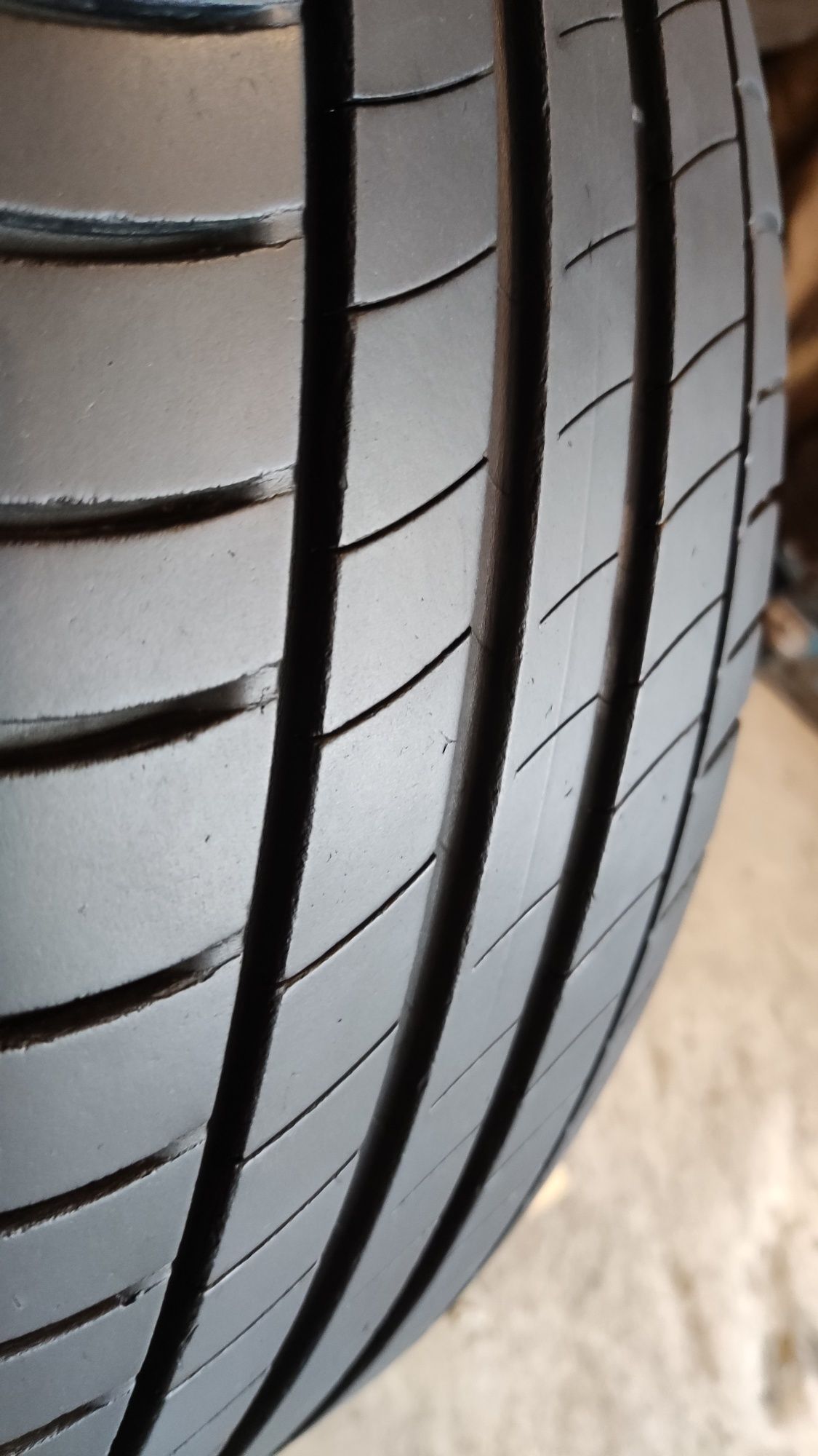 летни гуми 205/55/16 Michelin Primacy 3
6.8mm грайфер
Добро състоя