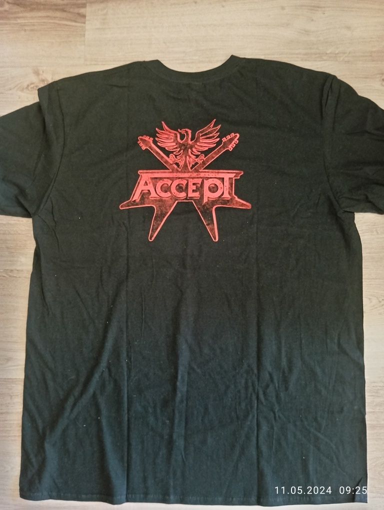Нова тениска на Accept