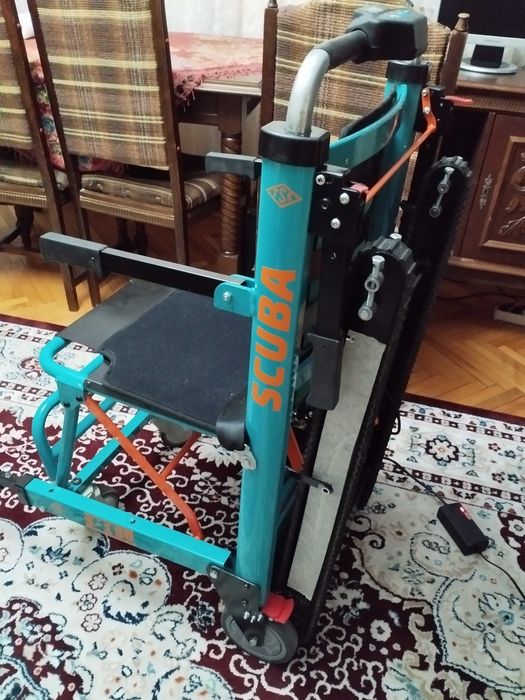 Cărucior electric pt urcare și coborâre scări
