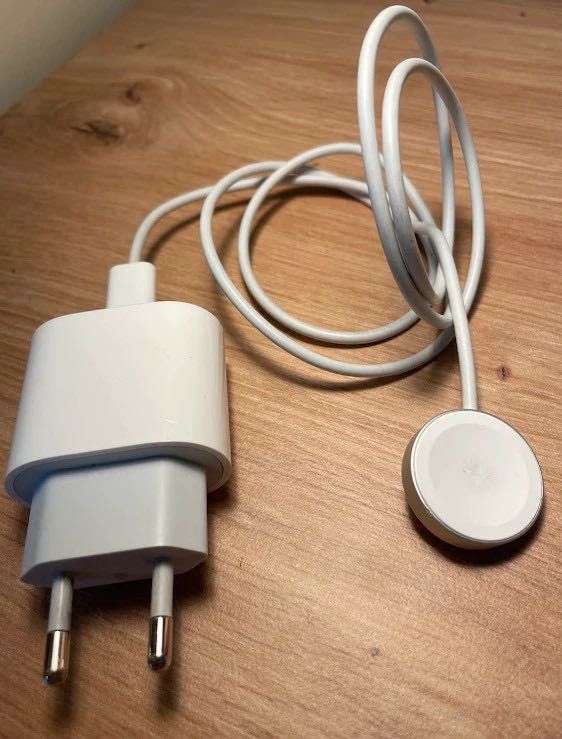 Apple - Watch Series 7 (GPS) 32 GB