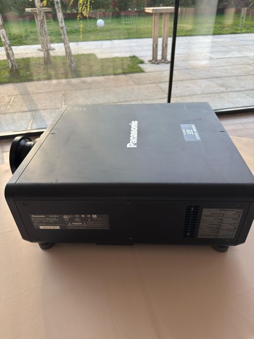 Videoproiector Panasonic PT-DZ870ELK