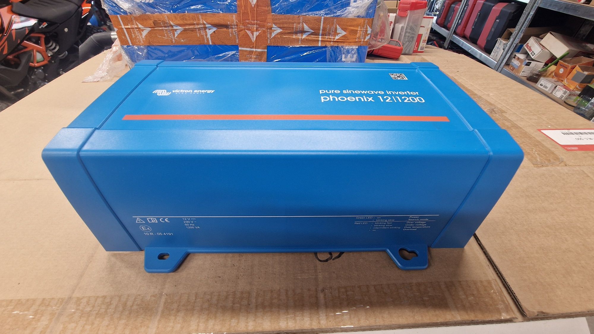 Инвертор пълна синусоида Victron Phoenix 12V 1200VA