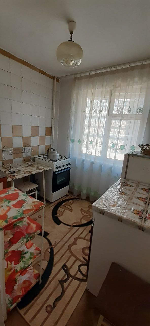 Продаётся 2-ух комнатная квартира в г.Наманган, 5 микрорайон, вагон