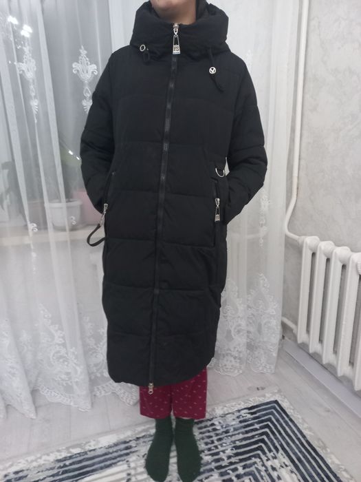 Продам  зимнии пуховик