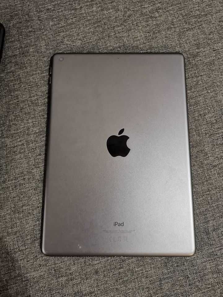 Ipad generatia 6   - 10'2 inch  -  32 GB