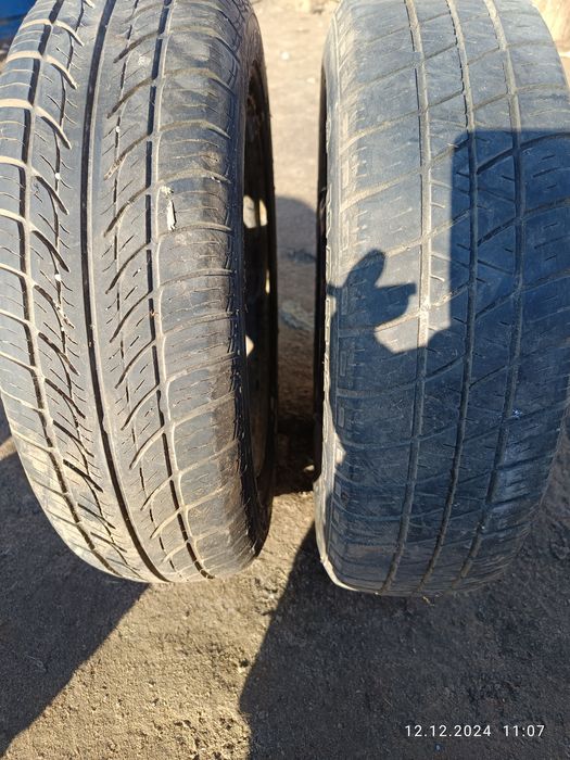 2 cauciucuri cu tot cu jante ,165/70/R13
