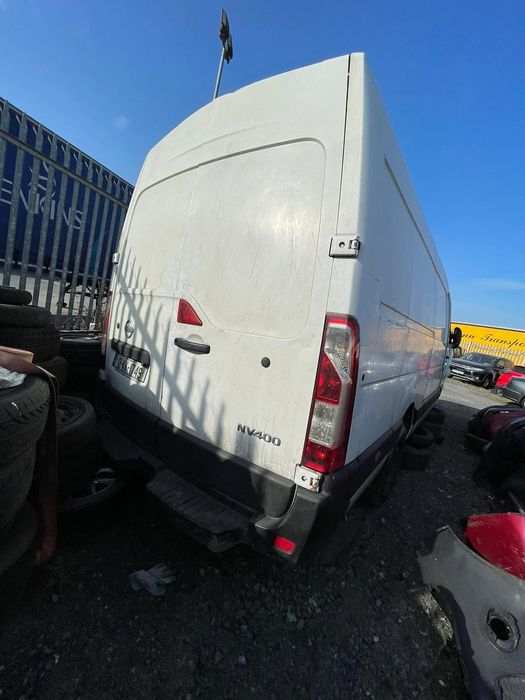 Dezmembrez Nissan NV 400 motor 2.3 2300 euro 5 tracțiune față și spate