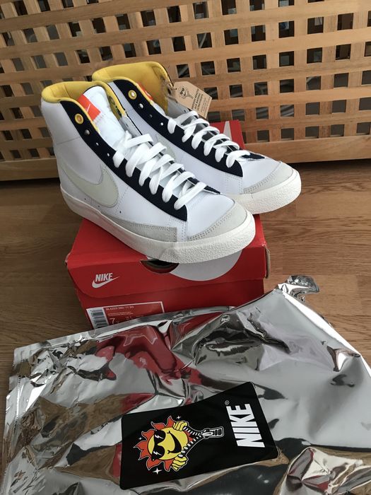 Nike Sneakers Blazer Mie 77 Bg Jordan Adidas Yeezy Boost Versace Air