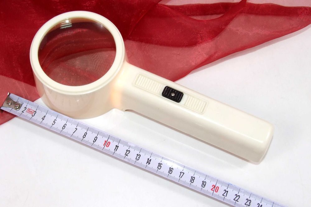 Lupa profesionala FIELMANN cu iluminare, 4x, Made in Germany, NOUA