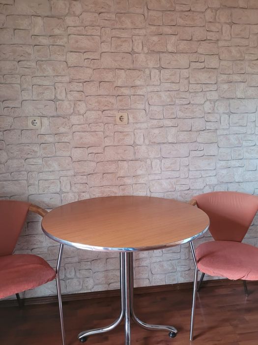 Inchiriez apartament 3 camere Rovine