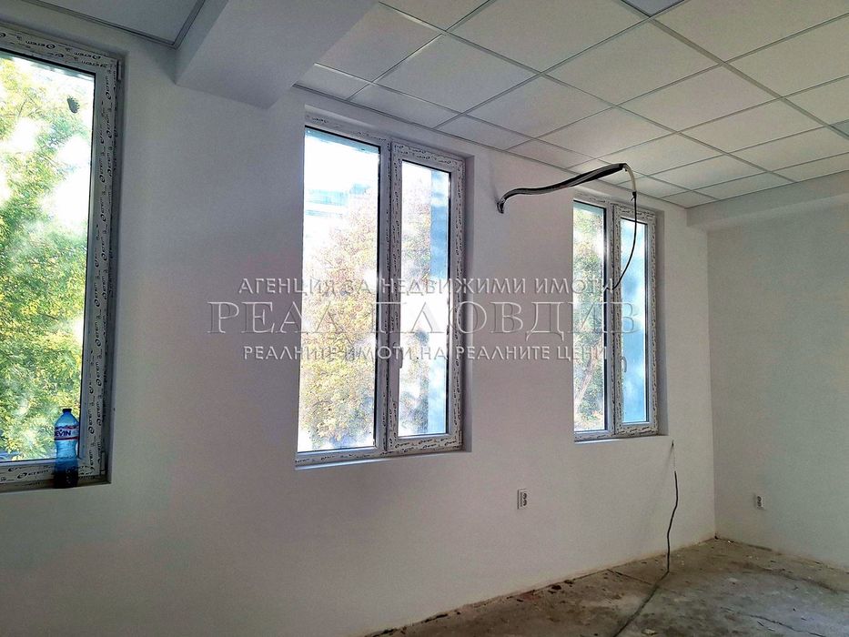 Продава се Офис в Пловдив, Център - 370 кв.м за 2298 €/кв.м - Снимка #11