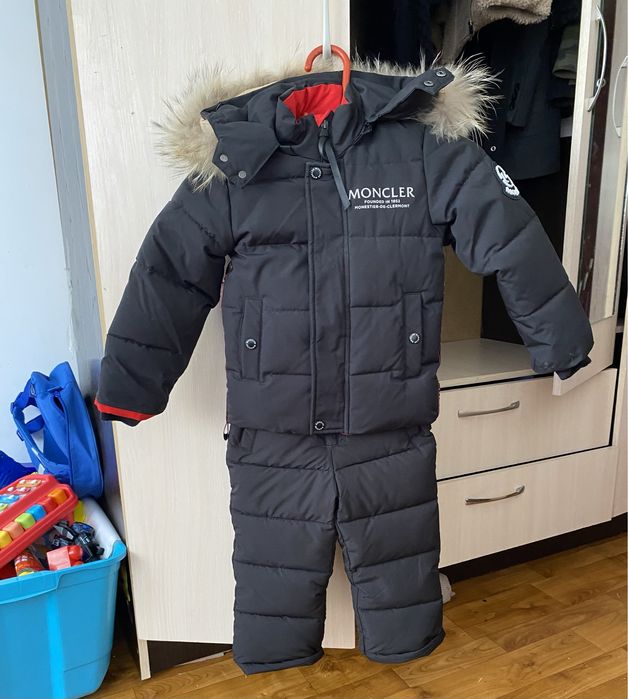 Детский зимний комбинезон Moncler