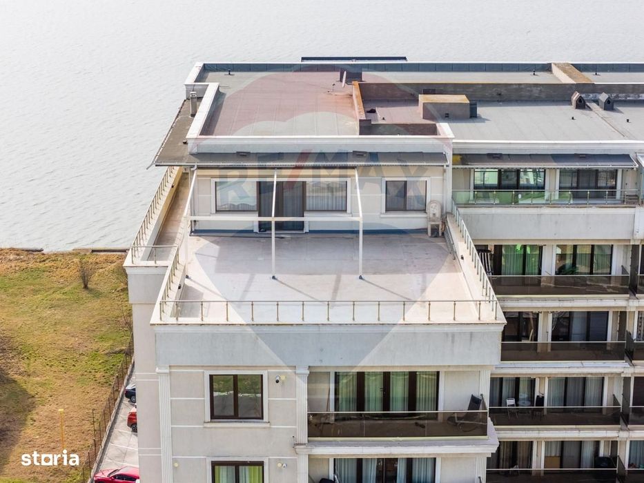 Penthouse de vanzare in Mamaia vedere frontala lac si marea Neagra