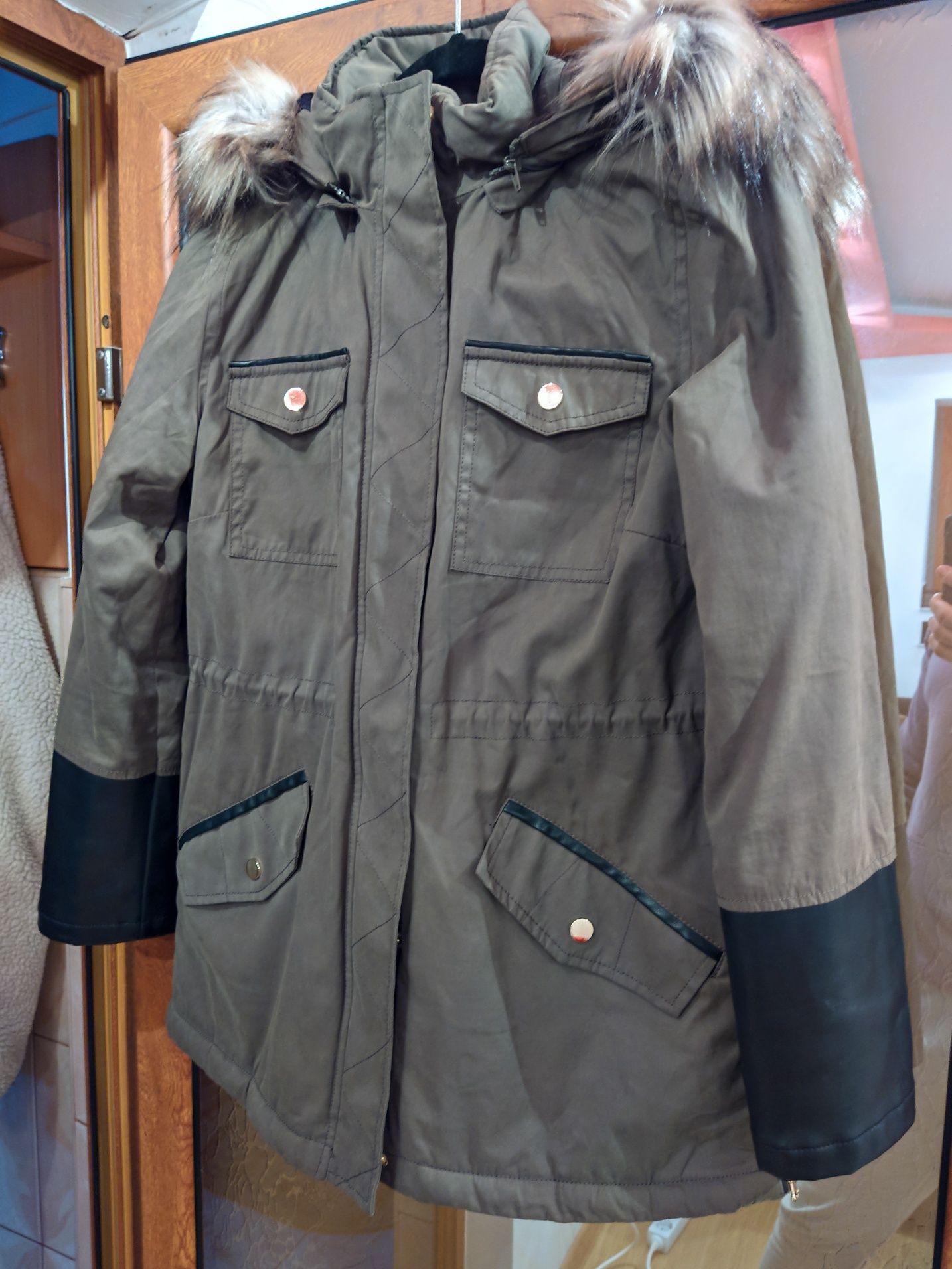 Geaca parka Stradivarius mărimea S