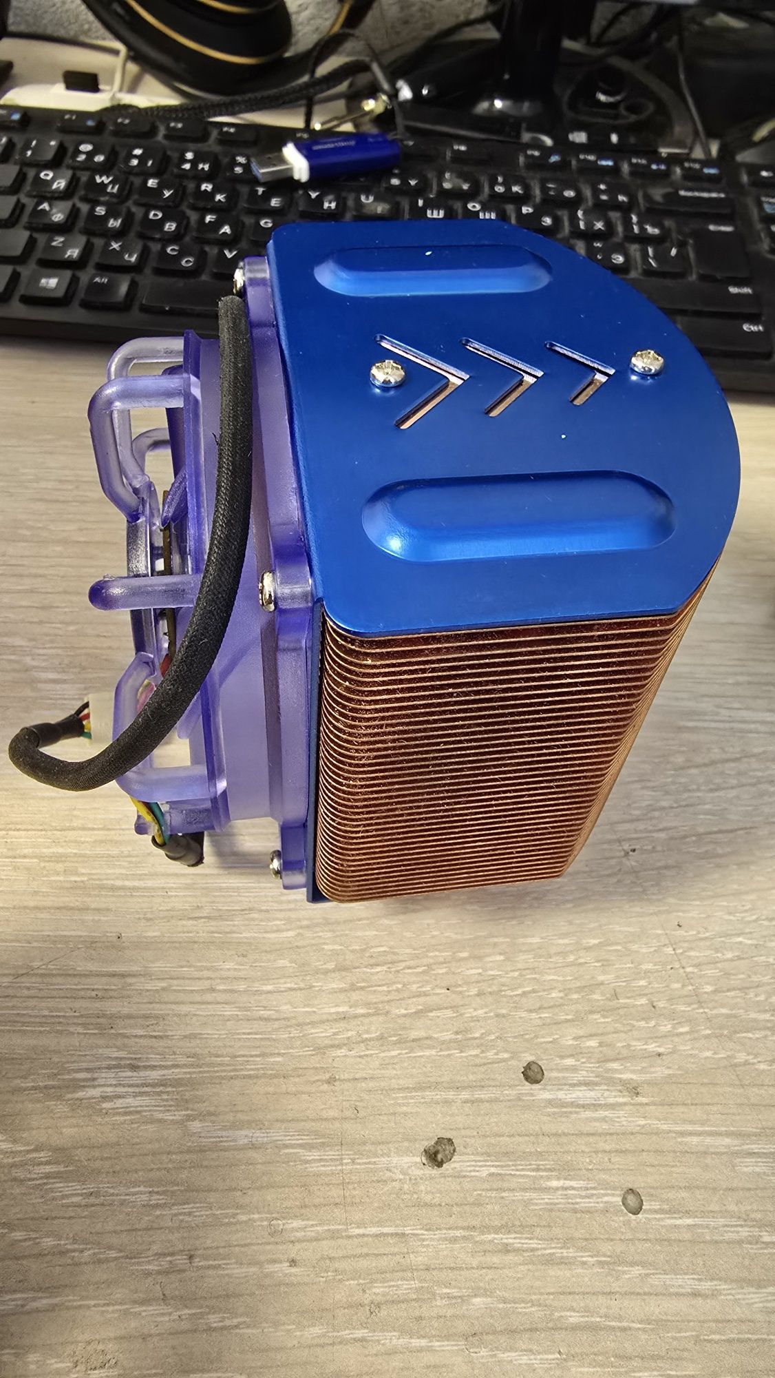 Продам процессорный кулер lga775
