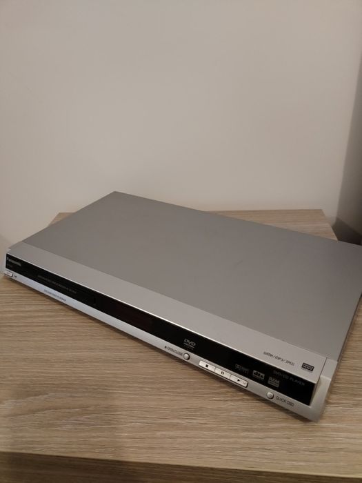 Vând dvd player marca Panasonic