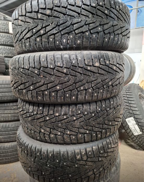 Продам зимние шипованные шины 265/65 R18