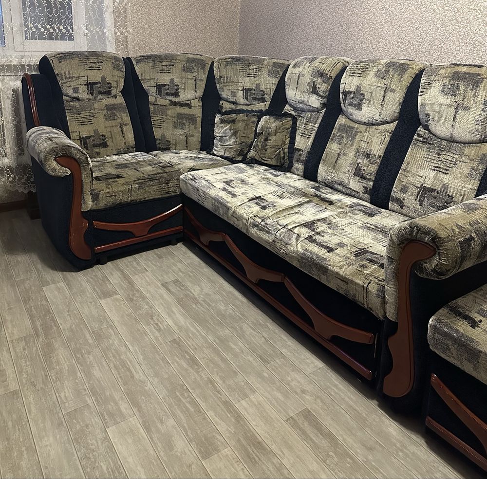 Продам угловой диван