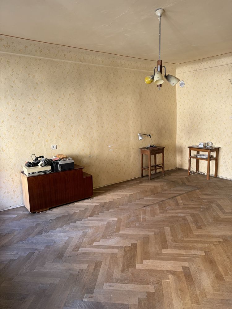 Vand apartament 3 camere centru istoric PRET REDUS!