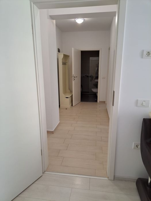 Proprietar,închiriez ap 2 camere ,zona Coresi , pret 450 euro