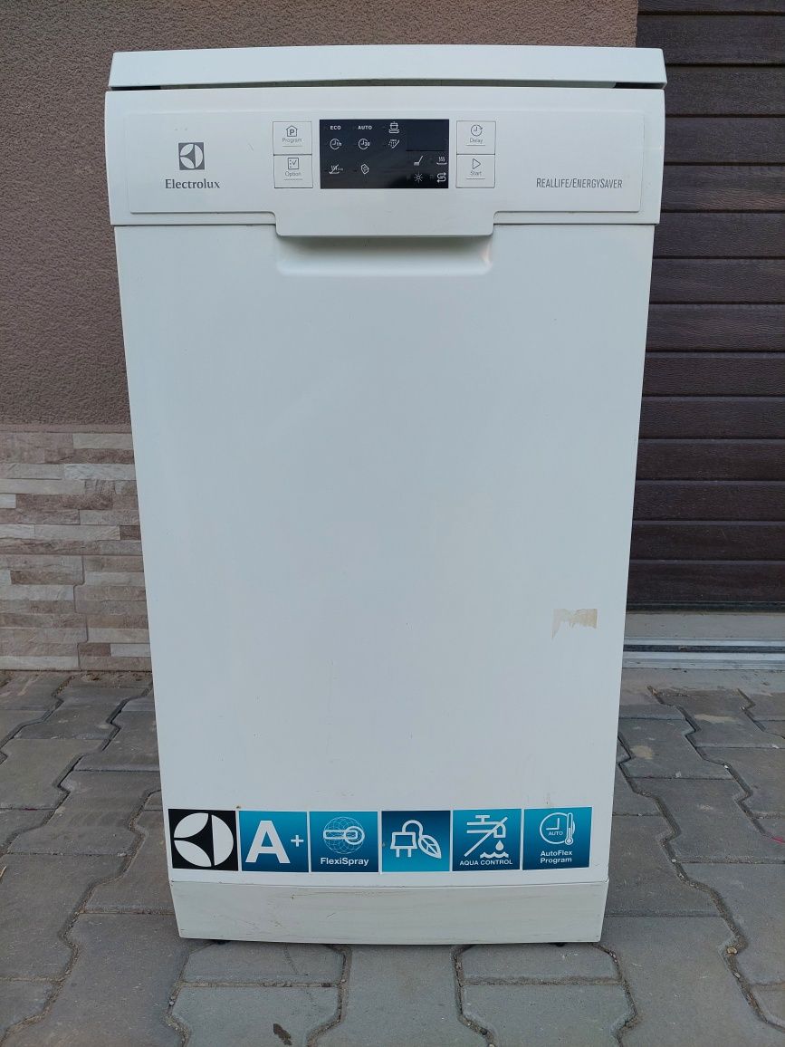 Съдомиялна Electrolux