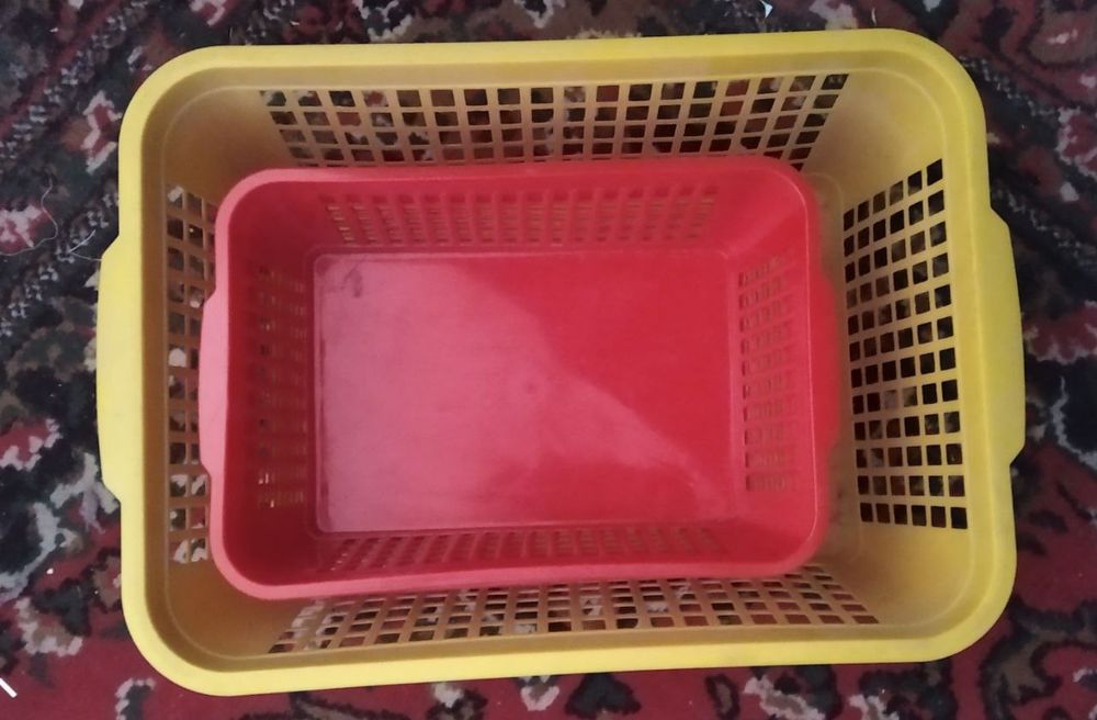 Продам пластиковые корзины