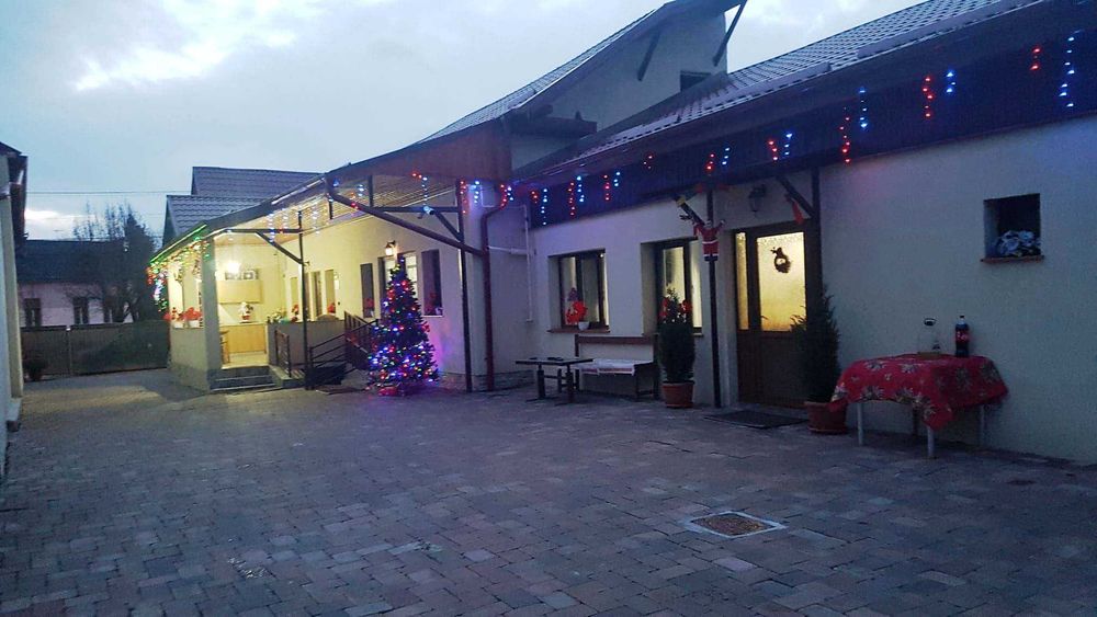 Cazare REVELION 2026 (capacitate 17-20 persoane)