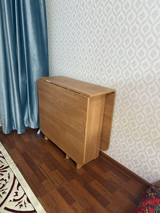 Продается стол конверт 2шт