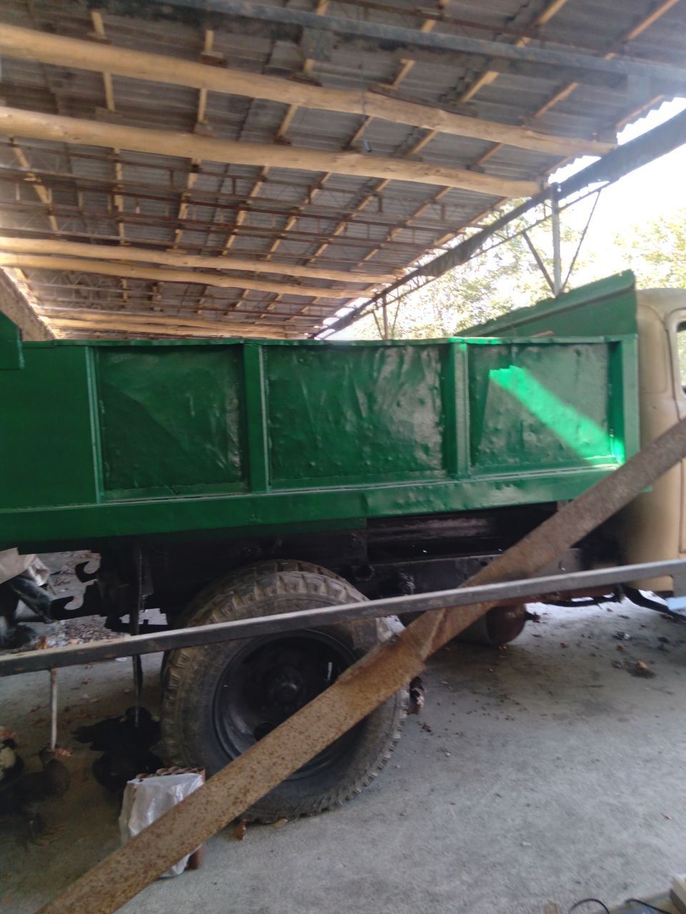 Gaz 51  sotiladi