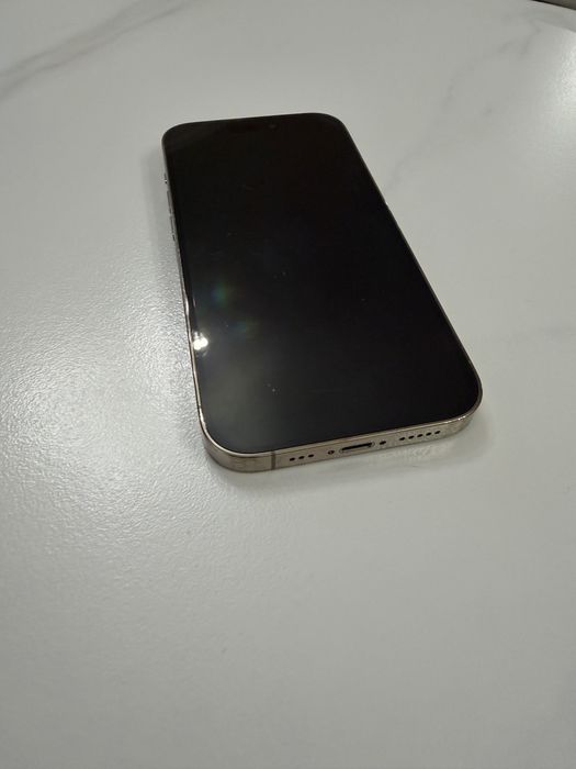 Vand telefon Iphone 14 pro