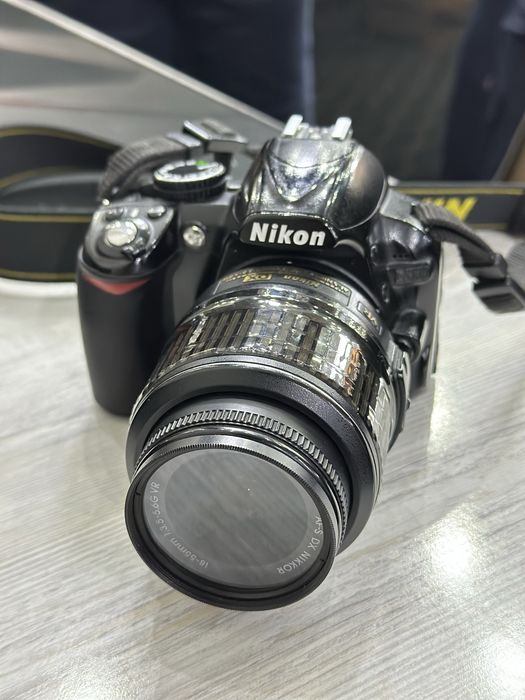 Nikon D3100 xolati juda yaxshi