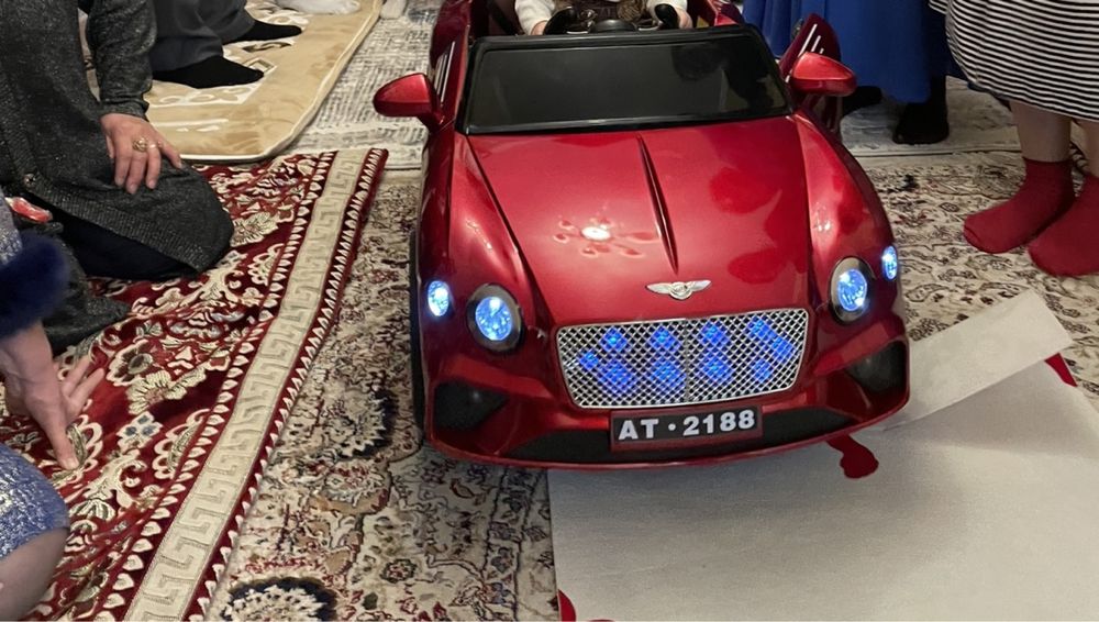 Детский электромобиль BENTLEY