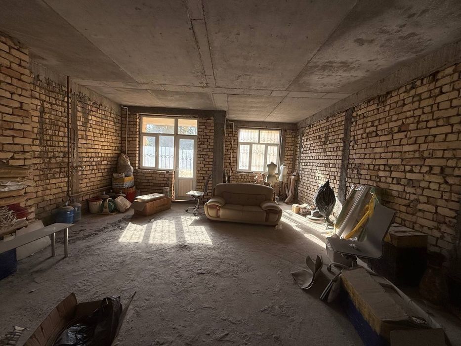 Срочно!Продаётся квартира Юнусабад 17 ЖК Триумф Банковский дом 2 этаж