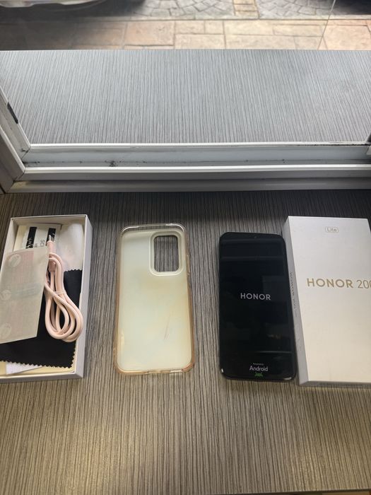 Нов! Honor 200 Lite
