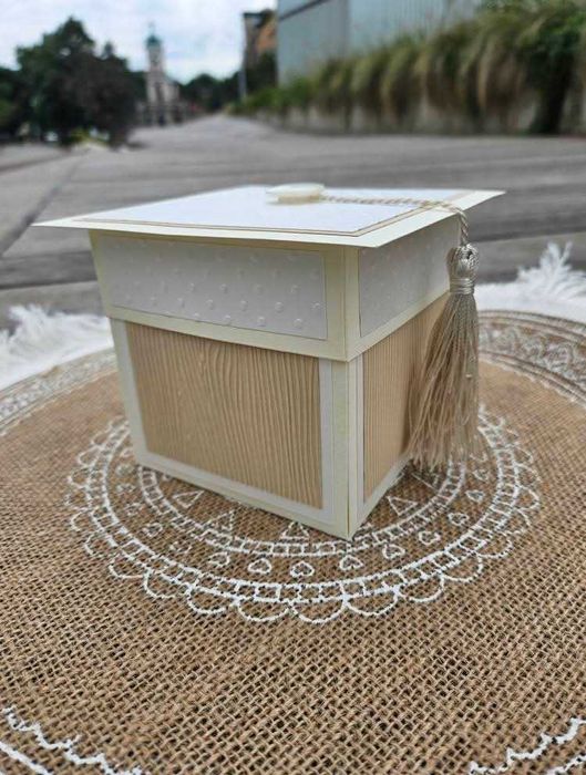 Експлодираща кутия за бал, абитуриент, дипломиране с място за пари