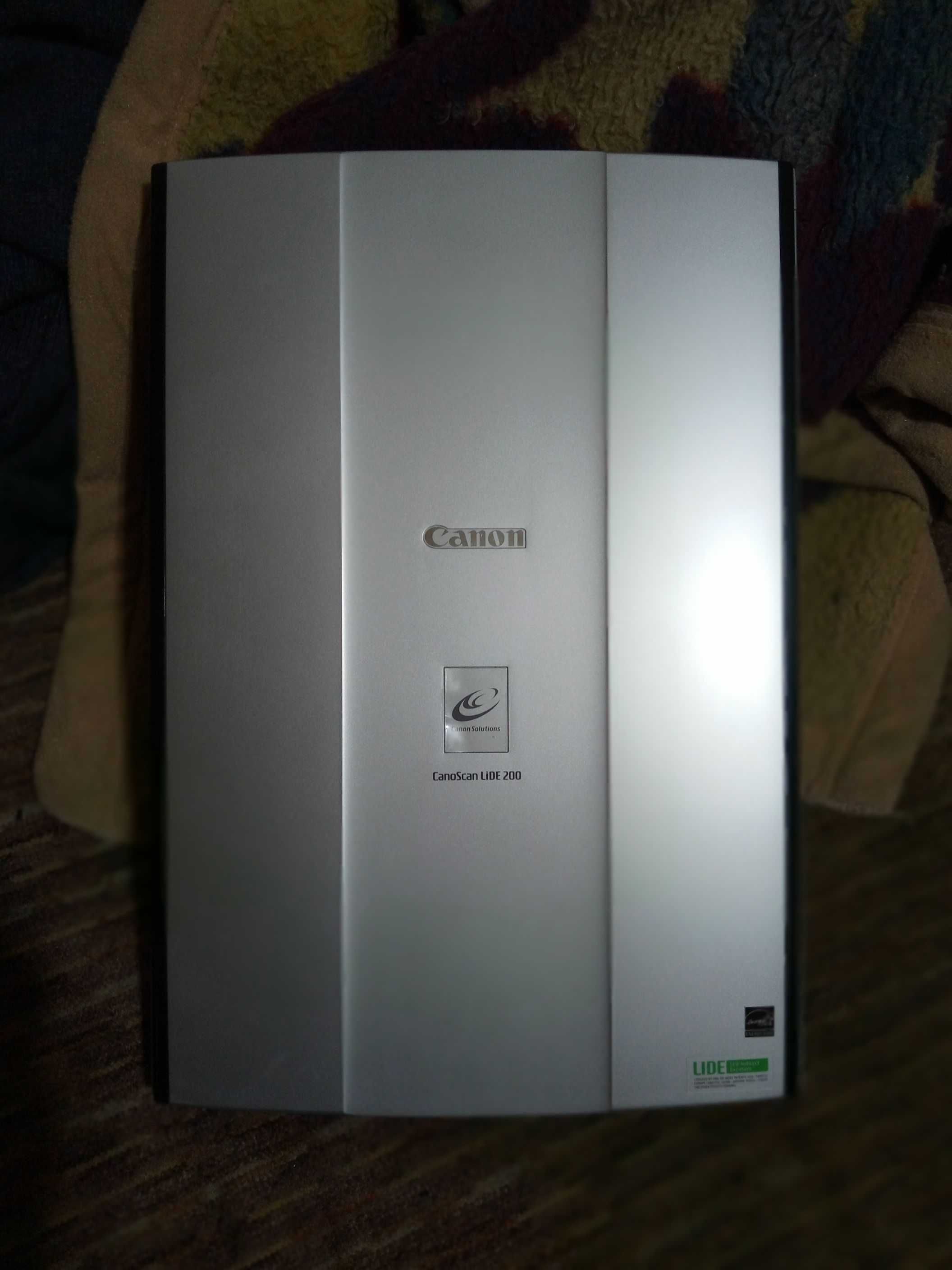Скенер CanoScan Lide 200